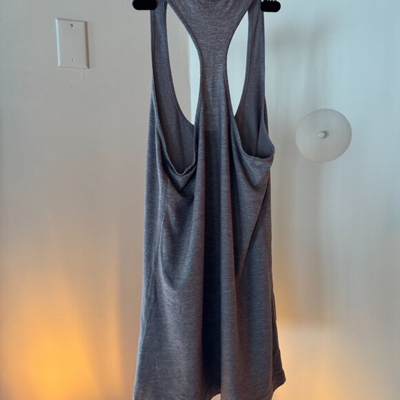 lululemon racer back - grey tank - womens size 6 - Picture 3 of 4